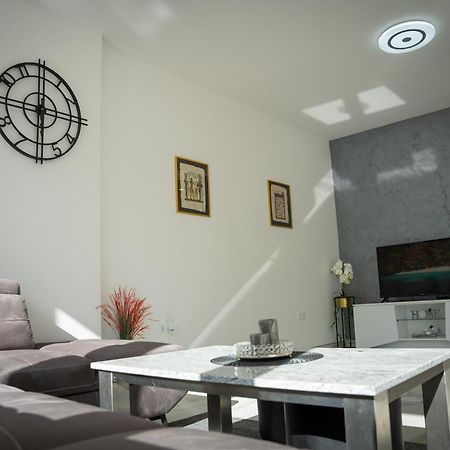 Apartment Una Laguna Bihać Buitenkant foto